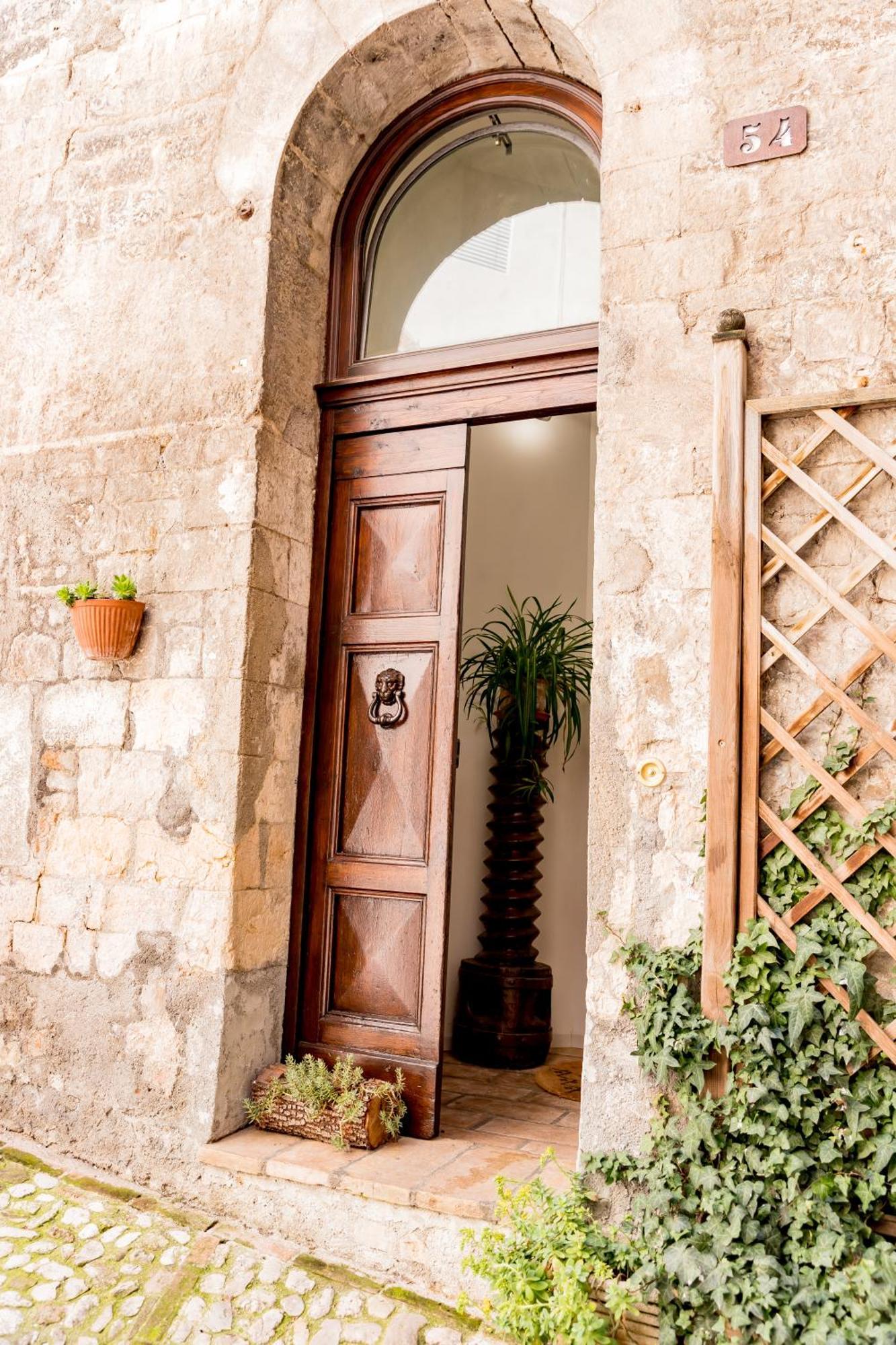 Appartamento In Centro Via Porta Fuga Spoleto Luaran gambar